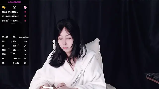 Snapshot of qianqian_ chatting on March 2026 02:20:01 PM qianqian online show from March 2026 02:20:01 PM