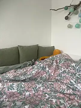 Snapshot of LunaMoongirl chatting on January 2025 02:30:02 PM LunaMoongirl online show from January 2025 02:30:02 PM