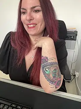 Snapshot of LunaMoongirl chatting on March 2025 02:23:01 PM LunaMoongirl online show from March 2025 02:23:01 PM