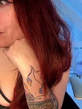 Snapshot of LunaMoongirl chatting on October 2025 04:17:02 PM LunaMoongirl online show from October 2025 04:17:02 PM