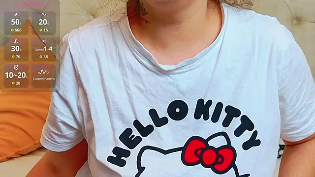 Snapshot of KarinaNoir chatting on December 2025 05:14:01 AM KarinaNoir online show from December 2025 05:14:01 AM