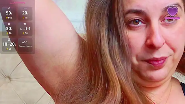 Snapshot of KarinaNoir chatting on January 2026 05:35:02 AM KarinaNoir online show from January 2026 05:35:02 AM