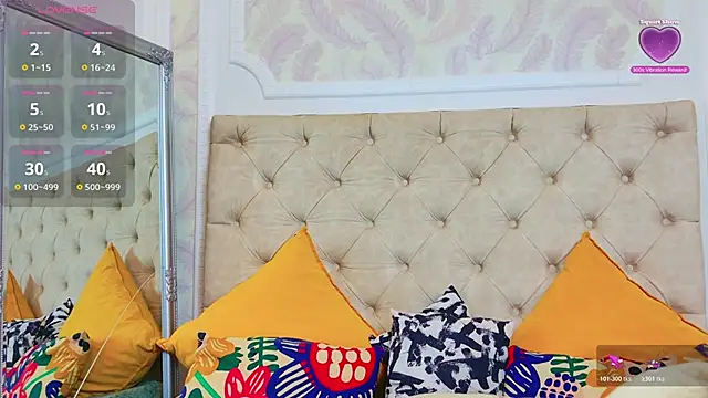 Snapshot of KarinaNoir chatting on January 2026 05:00:02 AM KarinaNoir online show from January 2026 05:00:02 AM