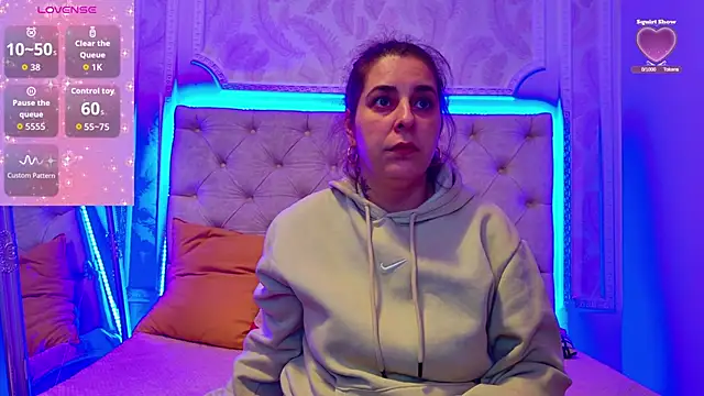 Snapshot of KarinaNoir chatting on February 2026 05:00:02 AM KarinaNoir online show from February 2026 05:00:02 AM