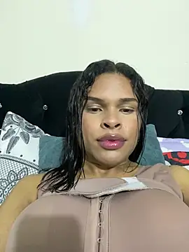 Snapshot of _diamondpamela chatting on April 2026 12:11:02 AM diamondpamela online show from April 2026 12:11:02 AM