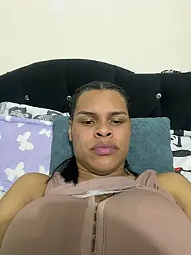 Snapshot of _diamondpamela chatting on April 2026 01:54:01 AM diamondpamela online show from April 2026 01:54:01 AM