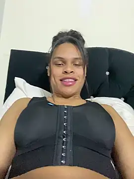 Snapshot of _diamondpamela chatting on May 2026 11:21:02 PM diamondpamela online show from May 2026 11:21:02 PM
