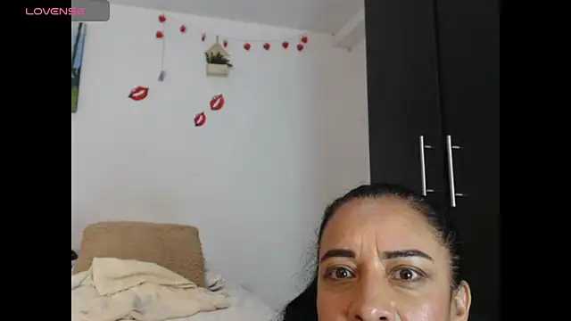 Snapshot of Dulce_Anita chatting on December 2024 11:18:02 AM Dulce Anita online show from December 2024 11:18:02 AM