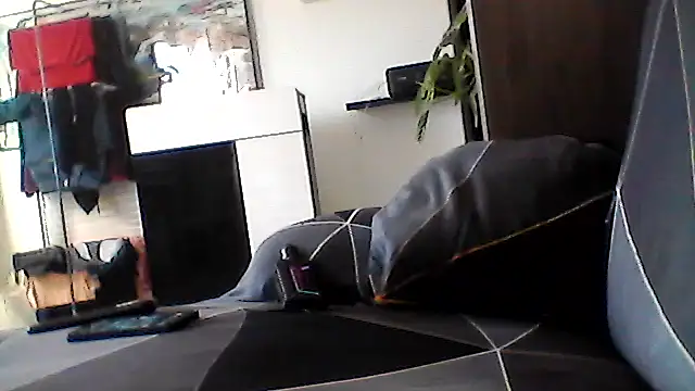 Snapshot of mickzizi chatting on March 2026 08:53:01 AM mickzizi online show from March 2026 08:53:01 AM