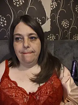 Snapshot of HouseWifeWhore_Milf chatting on June 2026 11:31:02 PM HouseWifeWhore Milf online show from June 2026 11:31:02 PM