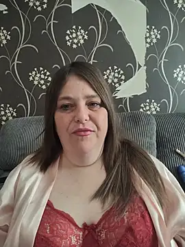 Snapshot of HouseWifeWhore_Milf chatting on June 2026 02:28:01 PM HouseWifeWhore Milf online show from June 2026 02:28:01 PM