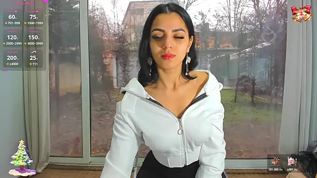 Snapshot of Sarabecker chatting on December 2024 10:03:02 AM Sarabecker online show from December 2024 10:03:02 AM