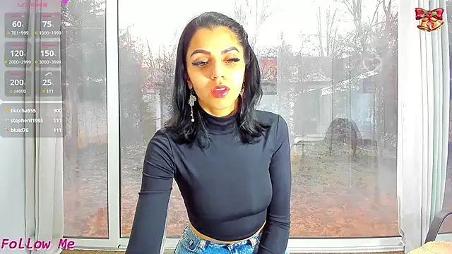 Snapshot of Sarabecker chatting on December 2024 02:19:02 PM Sarabecker online show from December 2024 02:19:02 PM