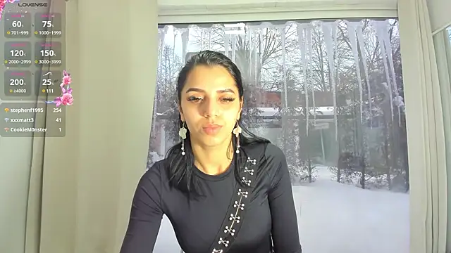 Snapshot of Sarabecker chatting on February 2025 11:55:01 AM Sarabecker online show from February 2025 11:55:01 AM