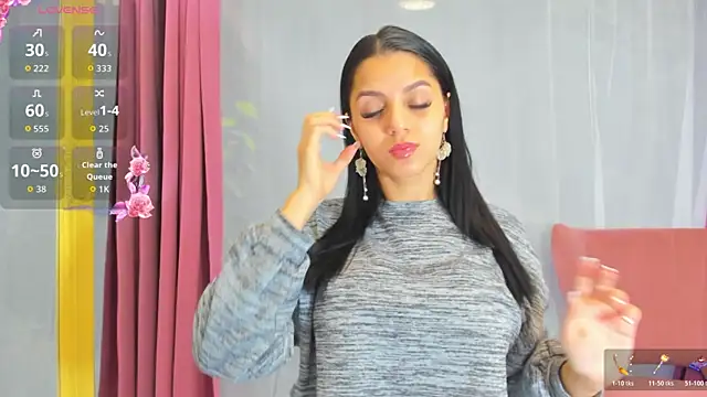 Snapshot of Sarabecker chatting on November 2025 08:57:01 AM Sarabecker online show from November 2025 08:57:01 AM