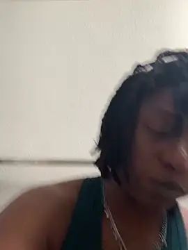 Snapshot of markquanna chatting on April 2026 10:40:02 PM markquanna online show from April 2026 10:40:02 PM