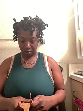 Snapshot of markquanna chatting on April 2026 09:45:01 PM markquanna online show from April 2026 09:45:01 PM