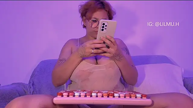 Lilmuh  online show from October 2025 11:27:02 PM