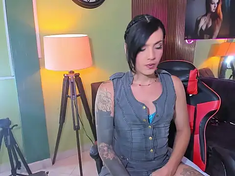 Snapshot of ximena22love chatting on November 2025 09:24:02 PM ximena22love online show from November 2025 09:24:02 PM