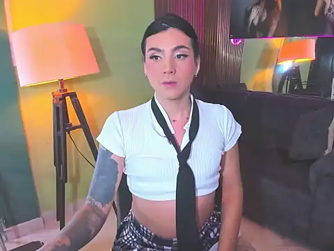 Snapshot of ximena22love chatting on December 2025 09:31:02 PM ximena22love online show from December 2025 09:31:02 PM