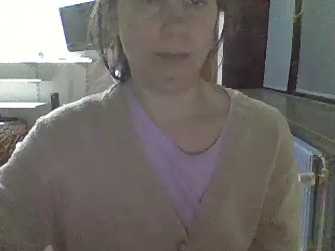 Snapshot of Moi_Lina chatting on November 2025 01:00:02 AM Moi Lina online show from November 2025 01:00:02 AM