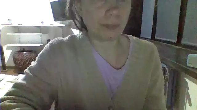 Snapshot of Moi_Lina chatting on November 2025 12:10:02 AM Moi Lina online show from November 2025 12:10:02 AM