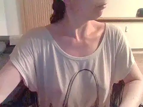 Snapshot of Moi_Lina chatting on July 2026 10:58:01 PM Moi Lina online show from July 2026 10:58:01 PM