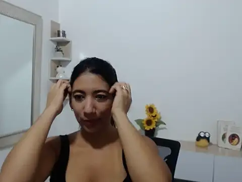 Snapshot of Eva_Rodriguez_ chatting on September 2025 06:29:02 PM Eva Rodriguez online show from September 2025 06:29:02 PM