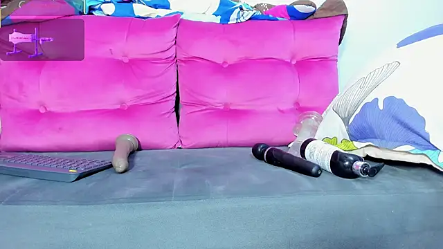 Snapshot of Daniik-big chatting on February 2025 06:53:02 AM Daniik-big online show from February 2025 06:53:02 AM