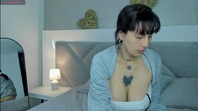 Mariana Joness online show from February 2026 03:05:02 AM