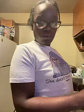 ChocolateBuns101 online show from December 2024 11:21:01 PM