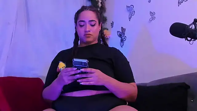 HannaMiillsxh online show from March 2026 02:29:01 PM