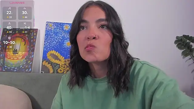 Snapshot of TIFFANYRUSSO chatting on April 2026 05:45:02 AM TIFFANYRUSSO online show from April 2026 05:45:02 AM