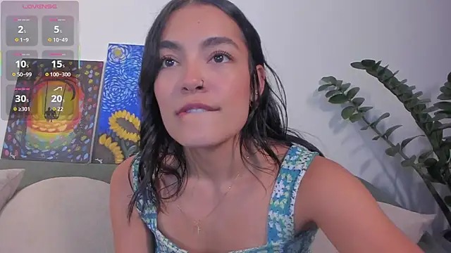 Snapshot of TIFFANYRUSSO chatting on April 2026 05:32:02 AM TIFFANYRUSSO online show from April 2026 05:32:02 AM