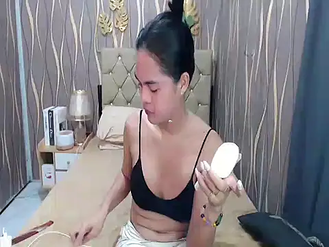 Snapshot of MilkyAnnaconda_69 chatting on December 2024 01:26:02 AM MilkyAnnaconda 69 online show from December 2024 01:26:02 AM