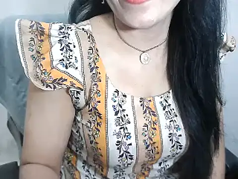 Snapshot of Chanchal--Navya chatting on November 2025 06:19:02 PM Chanchal--Navya online show from November 2025 06:19:02 PM