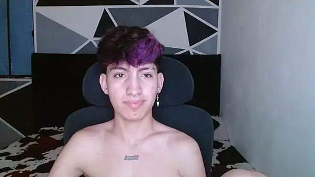 littlextreme online show from December 2024 12:02:02 AM