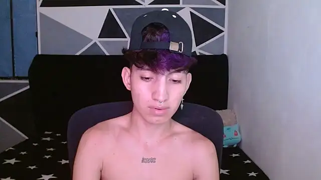 littlextreme online show from December 2024 04:53:02 AM