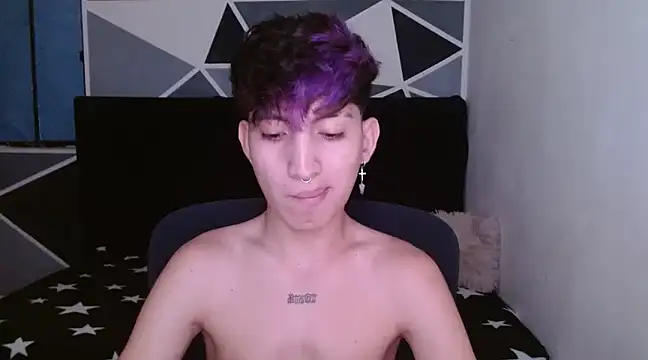 littlextreme online show from December 2024 03:45:01 AM