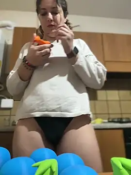 DaisyVibesss online show from January 2025 09:02:01 AM