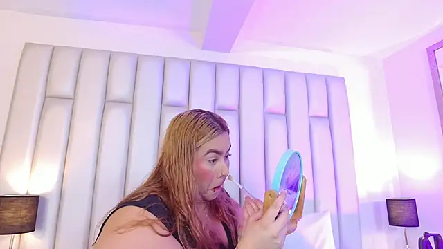 aandreaperez online show from April 2026 02:07:02 PM