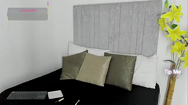 Snapshot of EmilySumer chatting on September 2025 05:46:02 PM EmilySumer online show from September 2025 05:46:02 PM