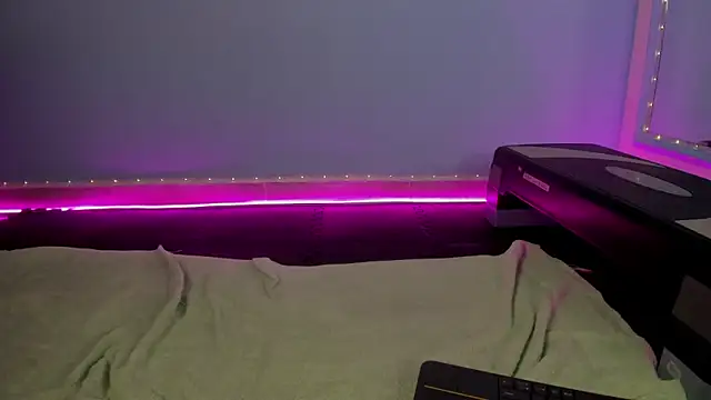 ale cam online show from March 2025 12:31:01 AM