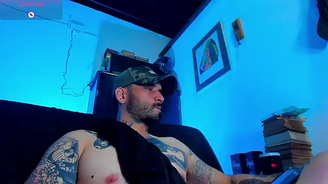 Snapshot of CamiloGray_ chatting on February 2025 03:47:02 PM CamiloGray online show from February 2025 03:47:02 PM