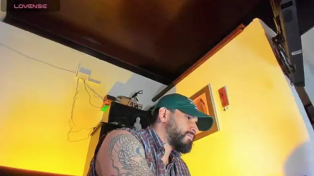 Snapshot of CamiloGray_ chatting on September 2025 01:22:02 PM CamiloGray online show from September 2025 01:22:02 PM