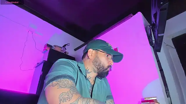 Snapshot of CamiloGray_ chatting on September 2025 02:08:01 PM CamiloGray online show from September 2025 02:08:01 PM