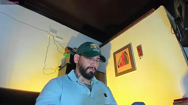 Snapshot of CamiloGray_ chatting on October 2025 02:03:02 PM CamiloGray online show from October 2025 02:03:02 PM