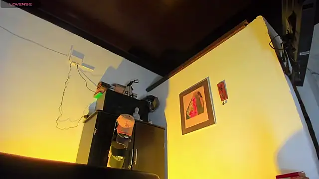 Snapshot of CamiloGray_ chatting on October 2025 01:56:01 PM CamiloGray online show from October 2025 01:56:01 PM