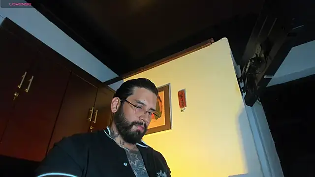 Snapshot of CamiloGray_ chatting on January 2026 12:40:02 PM CamiloGray online show from January 2026 12:40:02 PM