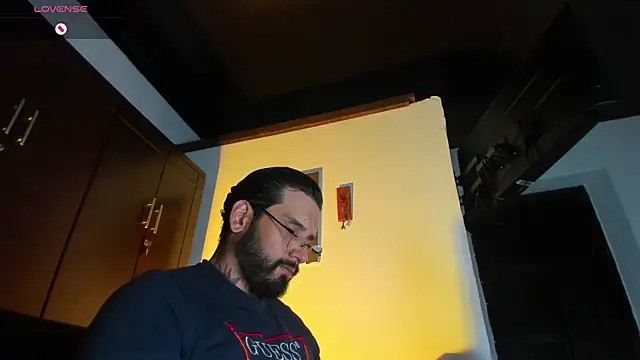 Snapshot of CamiloGray_ chatting on January 2026 01:49:02 PM CamiloGray online show from January 2026 01:49:02 PM